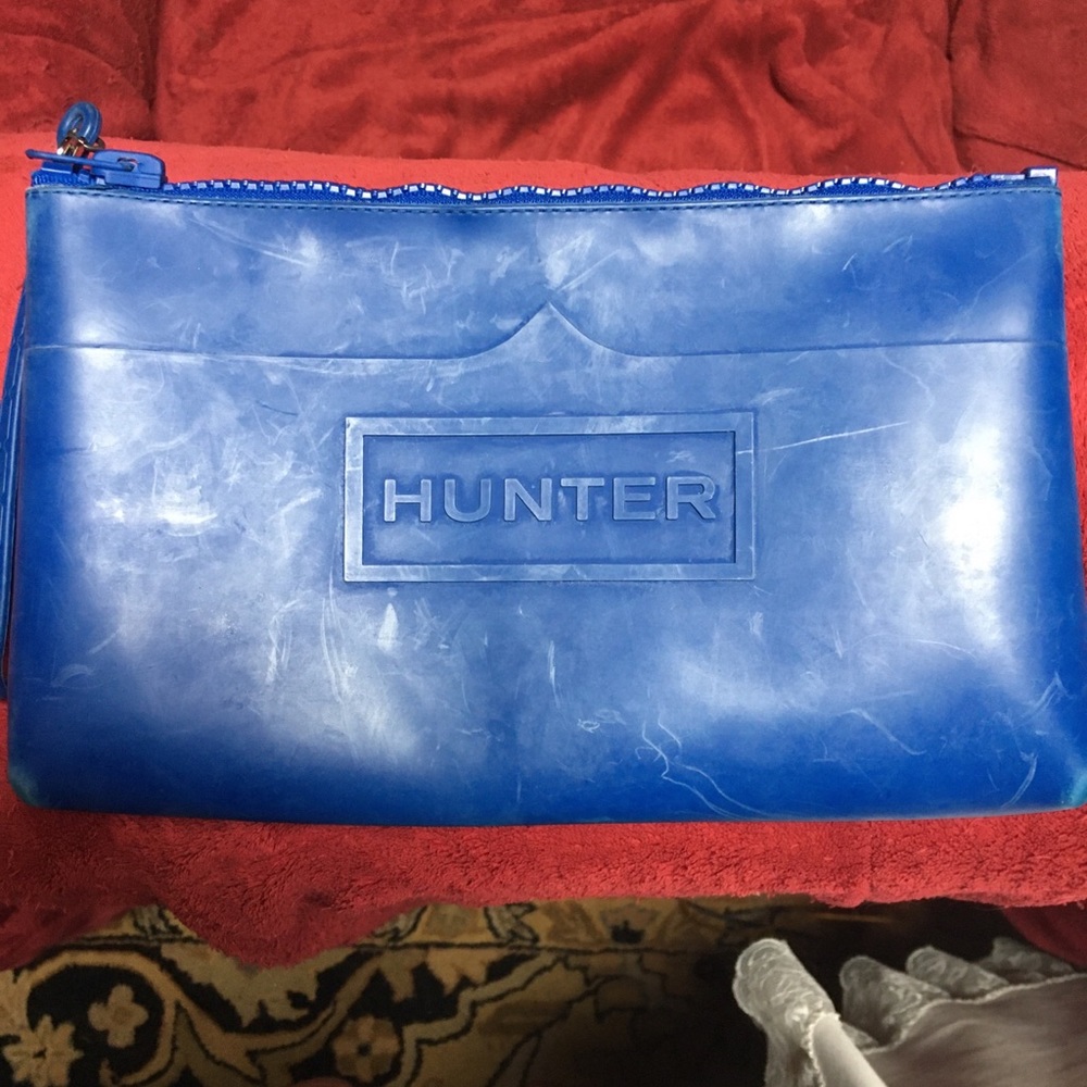 Hunter for Target sapphire blue wristlet
